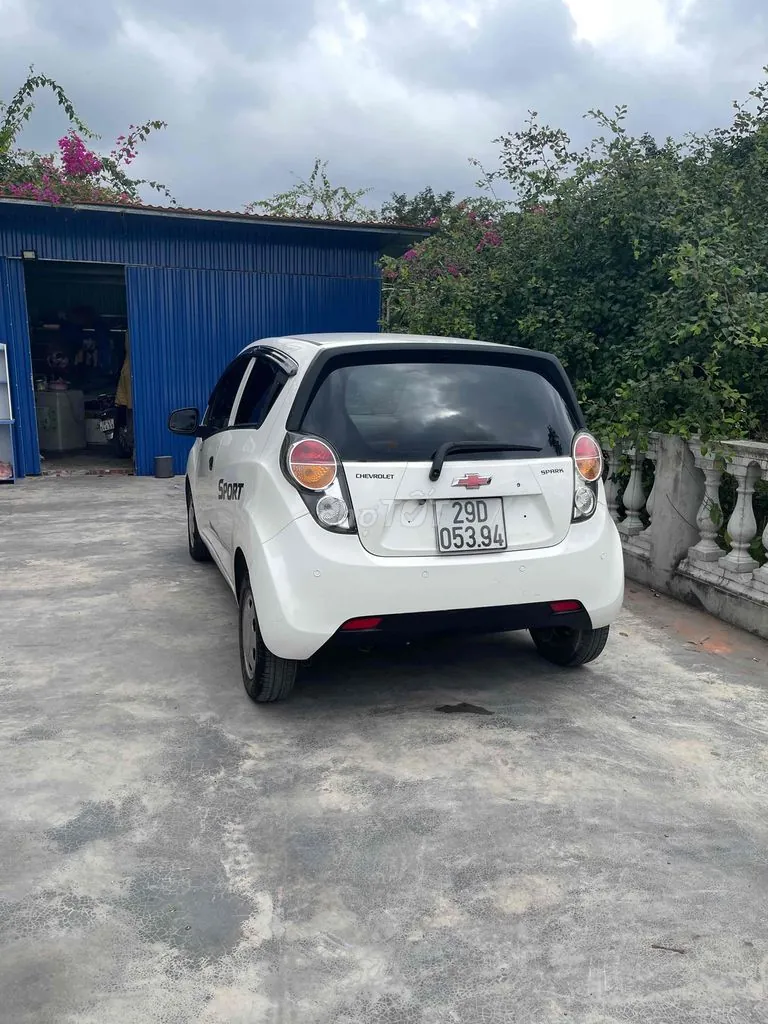 Chevrolet Spark 2011 photo 3