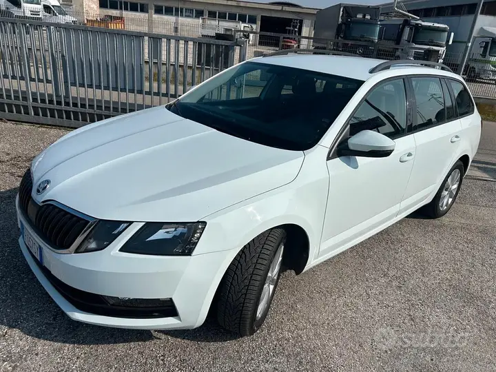 Skoda Octavia 2018 photo 2