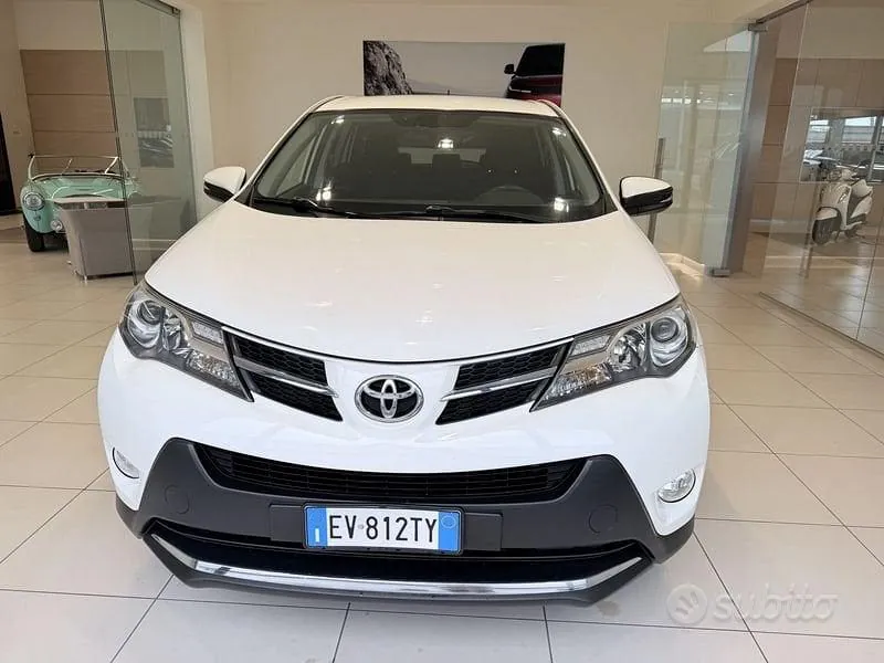 Toyota Rav4 2014 photo 2