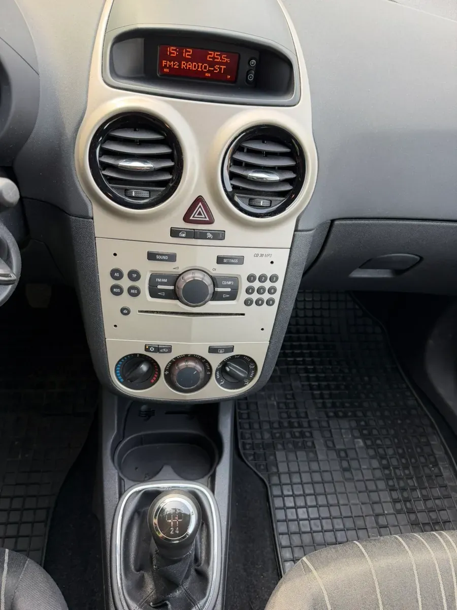 Opel Corsa 2007 photo 2