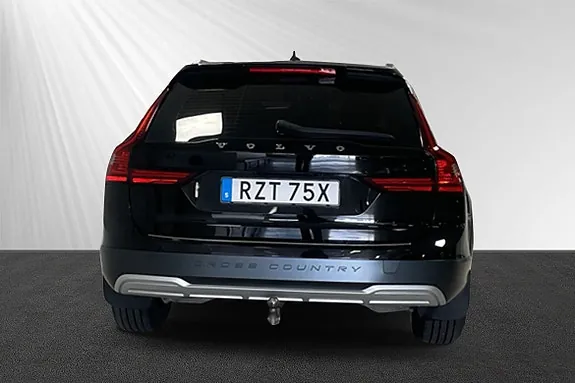 Volvo V90 Cross Country 2021 photo 2
