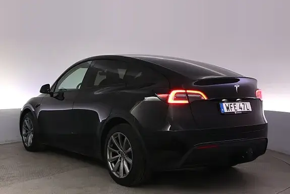 Tesla Model Y 2023 photo 4