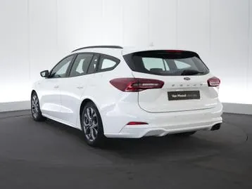 Ford Focus 2024 photo 2