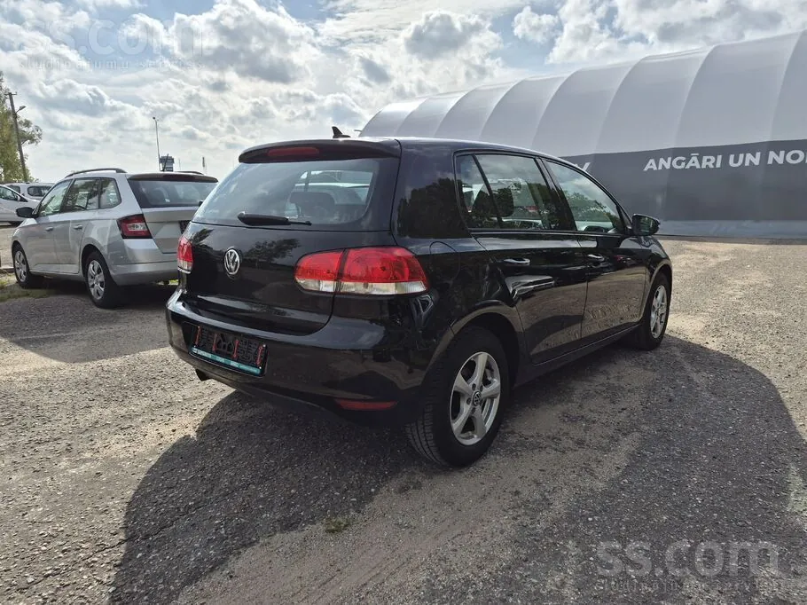 Volkswagen Golf 2011 photo 3