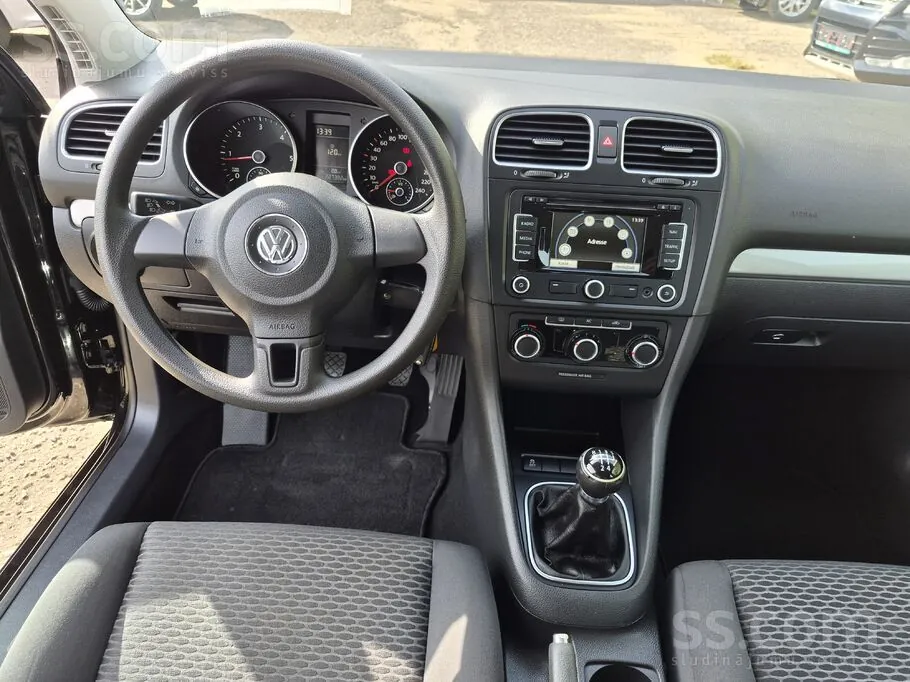 Volkswagen Golf 2011 photo 5
