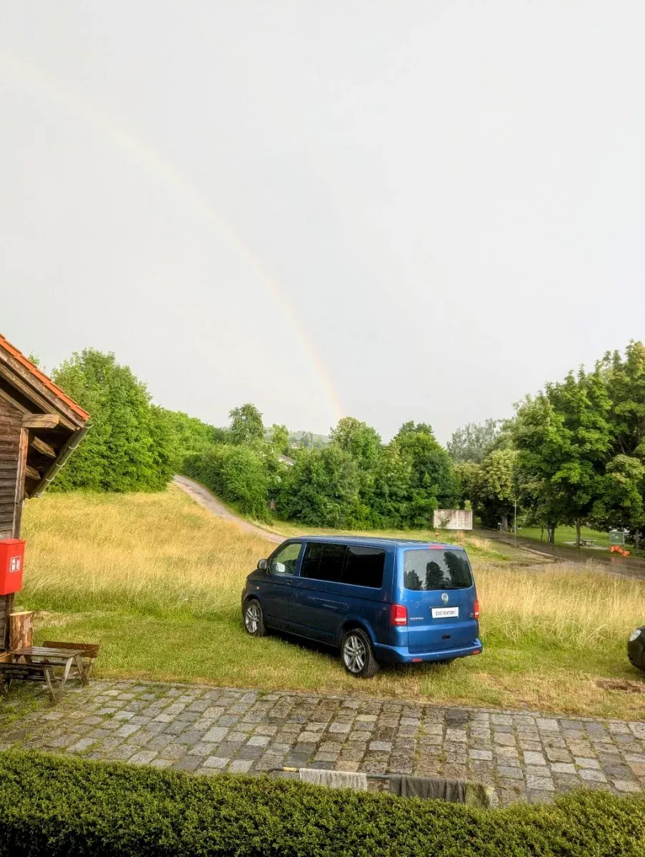 Volkswagen T5 2011 photo 2