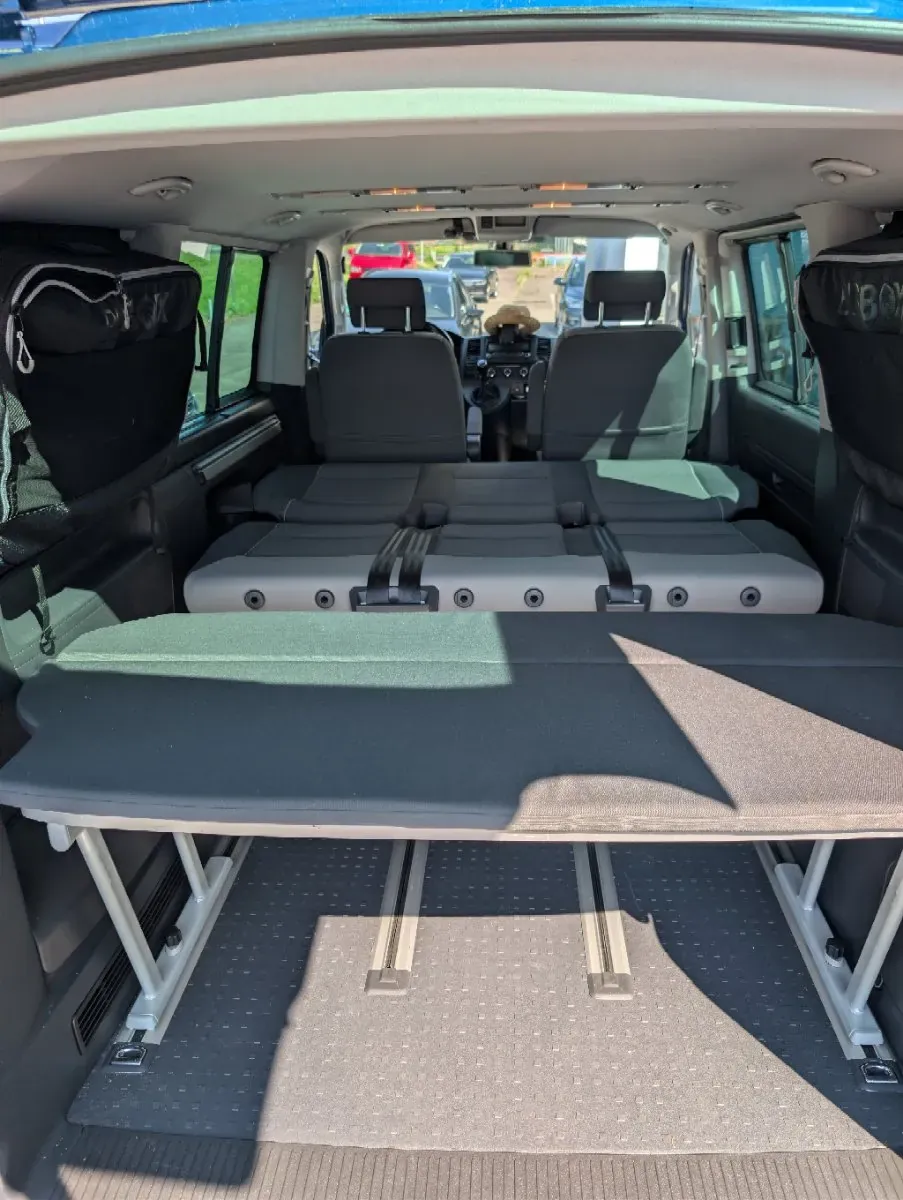 Volkswagen T5 2011 photo 3