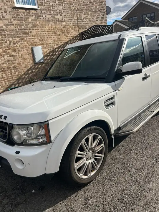 Land Rover Discovery 4 2012 photo 4