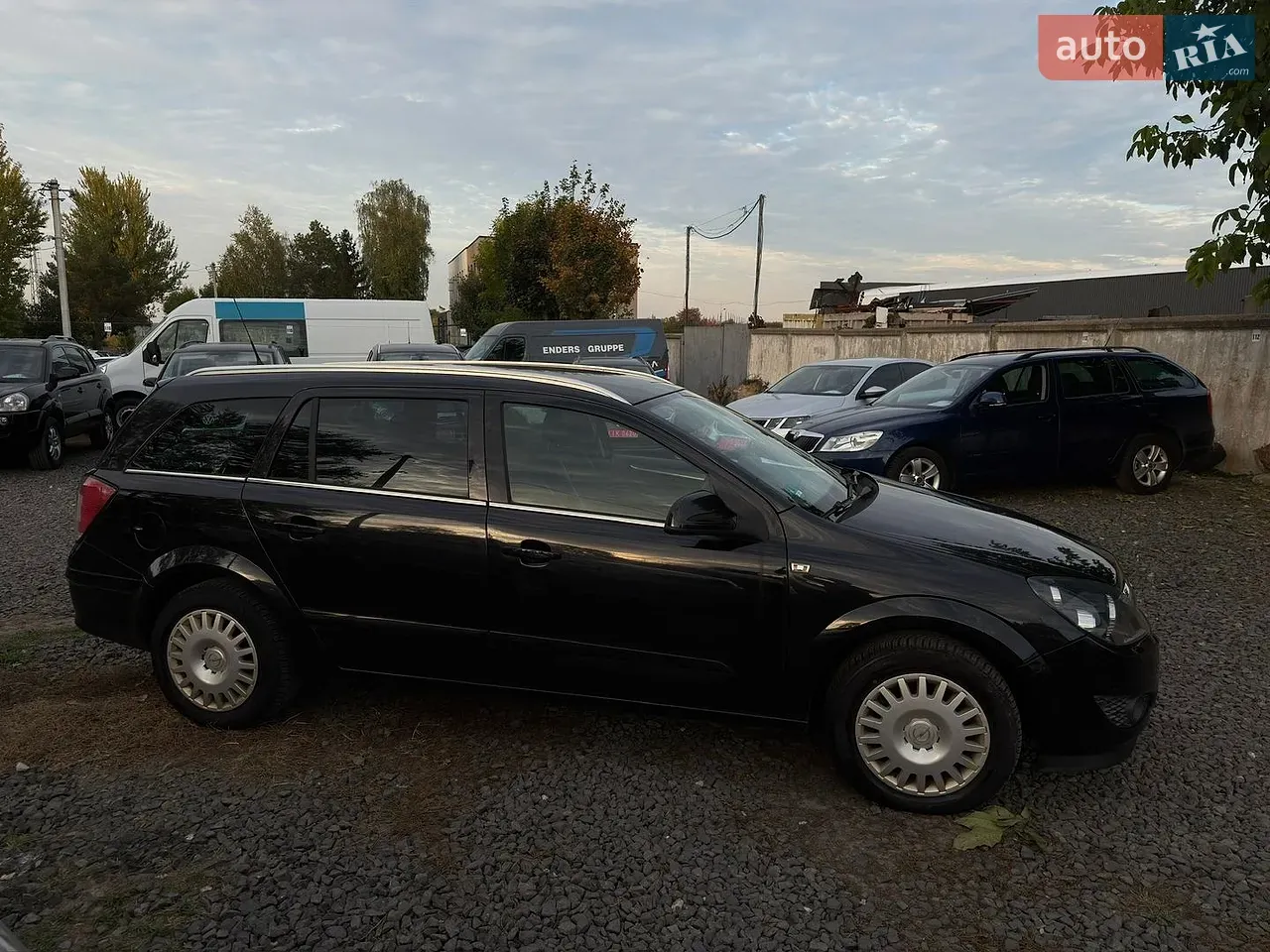 Opel Astra 2010 photo 5