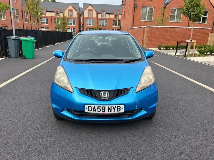 Honda Jazz 2009 photo 2