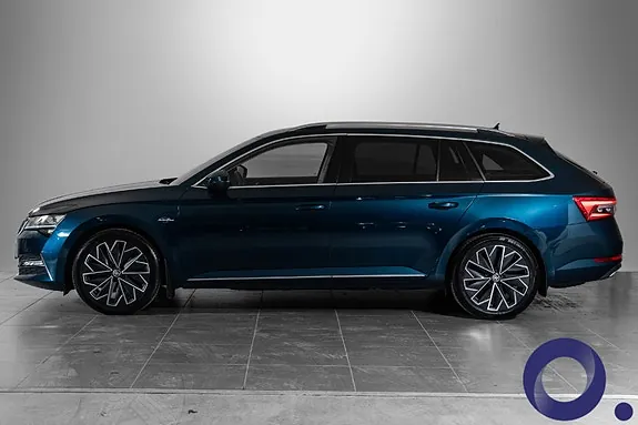 Skoda Superb 2023 photo 3