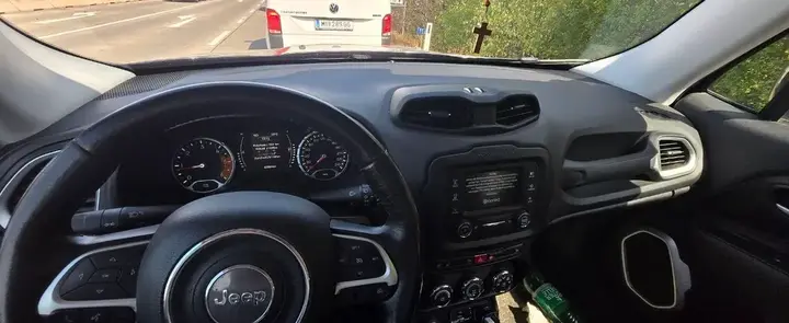 Jeep Renegade 2016 photo 2