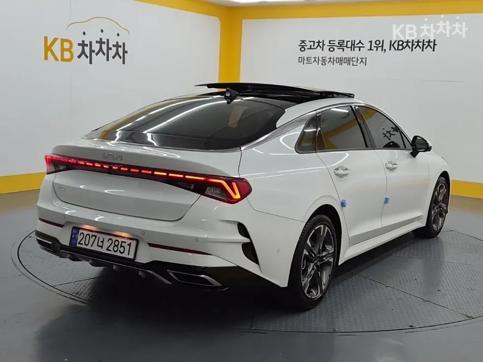 Hyundai K5 2023 photo 2