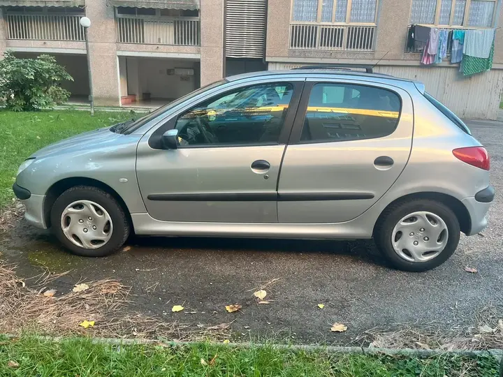 Peugeot 206