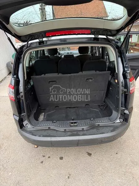 Ford S-Max 2010 photo 5