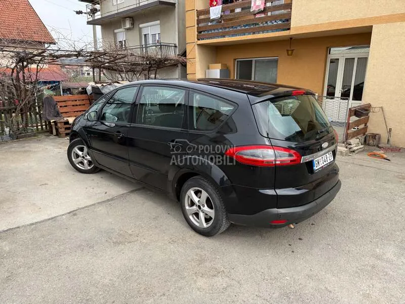 Ford S-Max 2010 photo 2