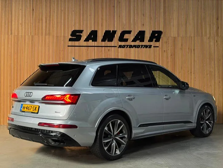 Audi Q7 2021 photo 3