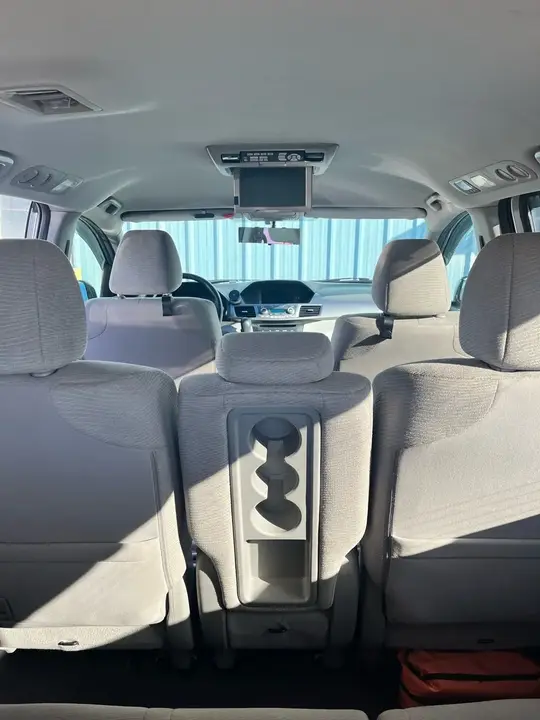Honda Odyssey 2012 photo 4