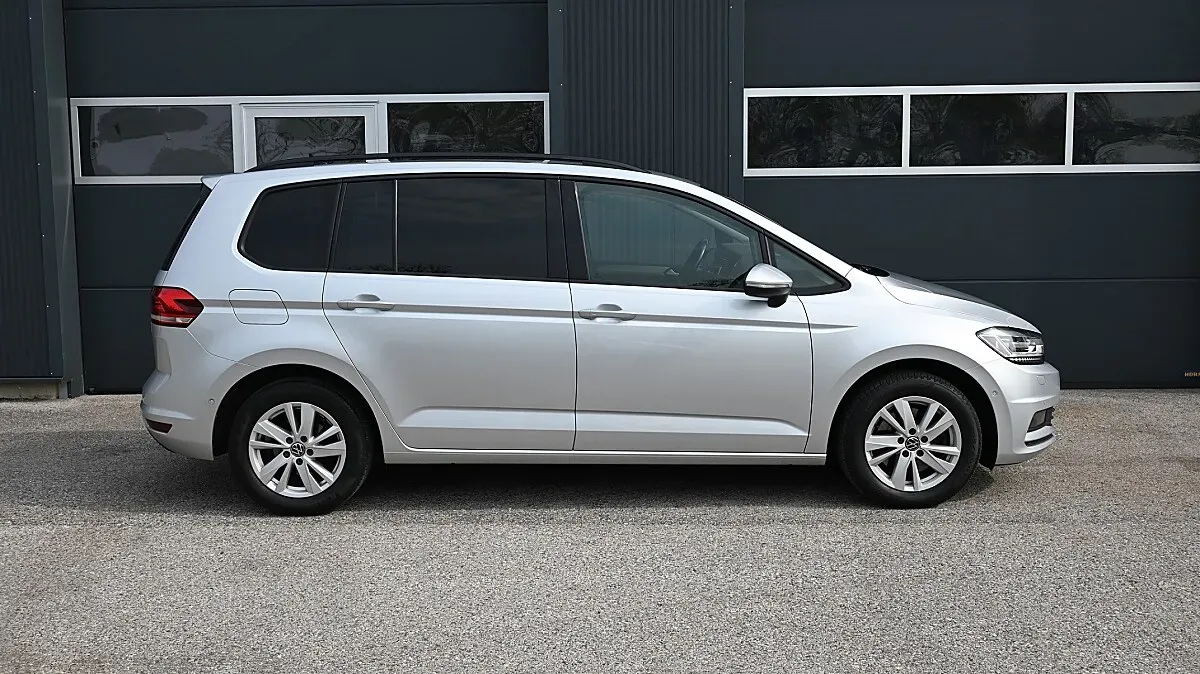 Volkswagen Touran 2022 photo 3