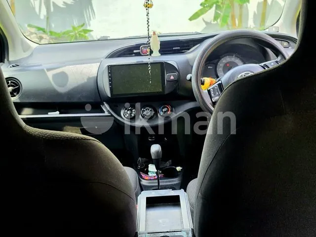 Toyota Vitz 2018 photo 3