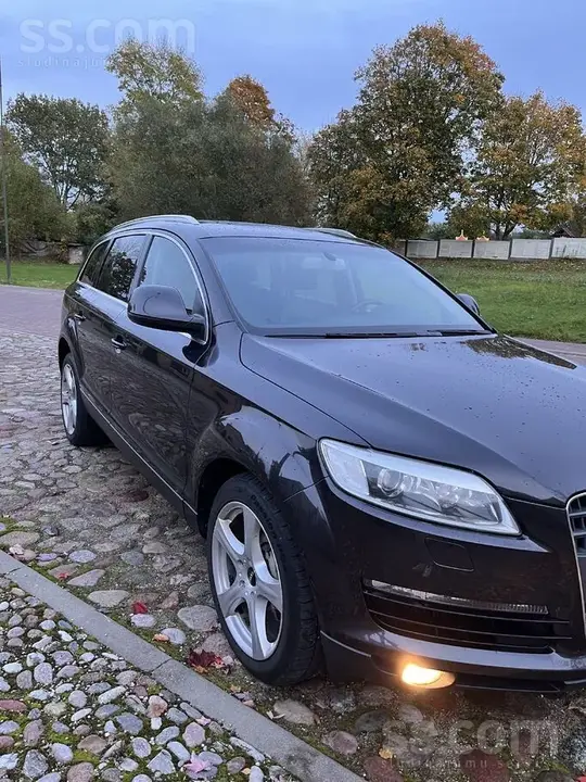 Audi Q7 2007 photo 2
