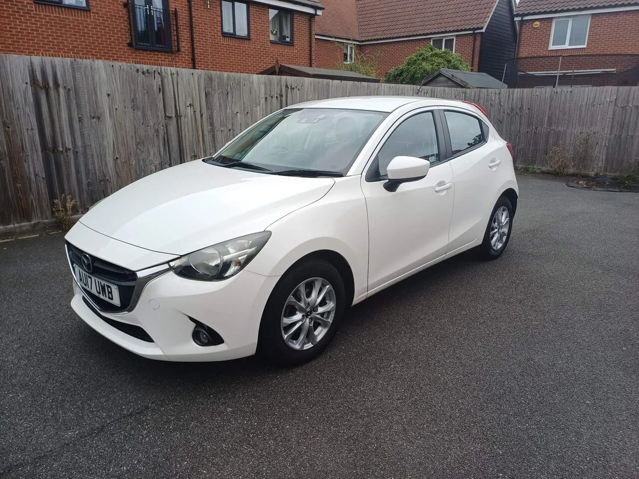 Mazda Mazda2 2017 photo 3