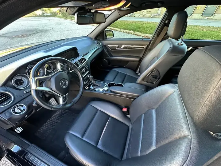 Mercedes-Benz C-Class 2012 photo 5
