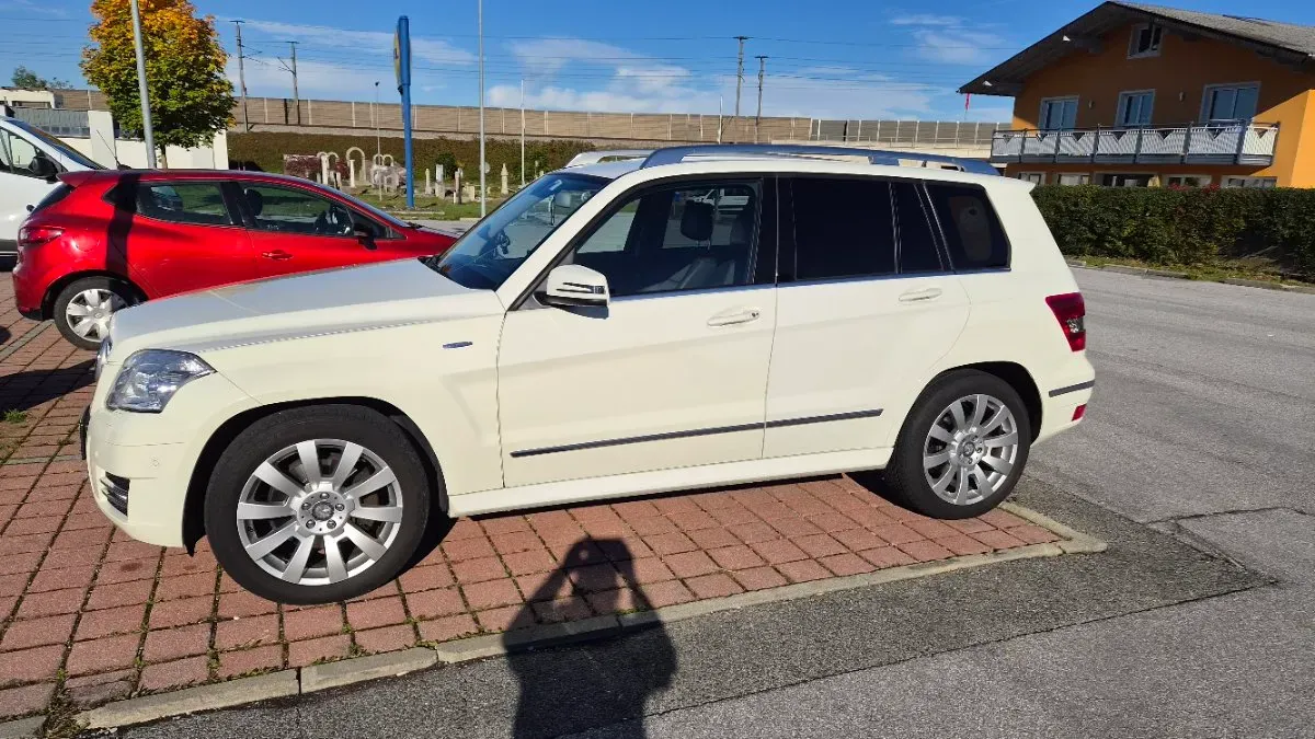 Mercedes-Benz Glk Class 2012 photo 2