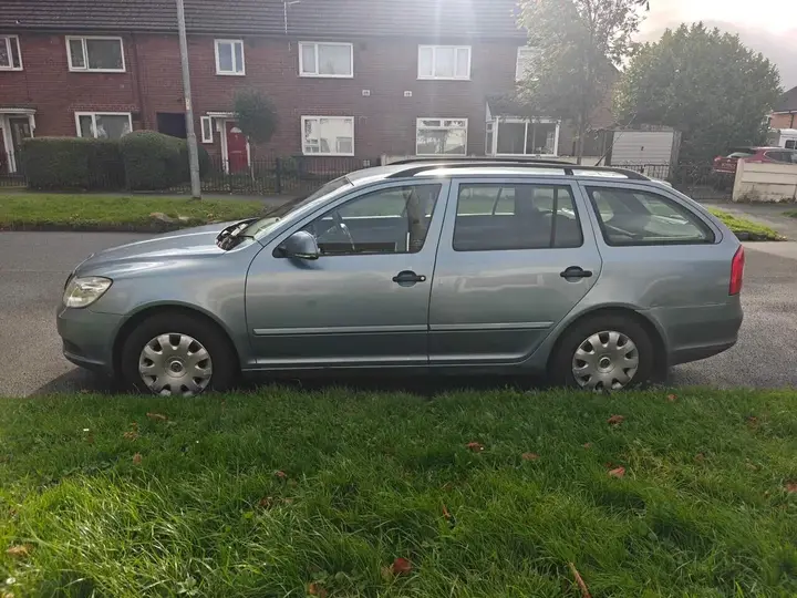 Skoda Octavia 2010 photo 5