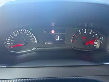 Peugeot 208 2023 photo 3