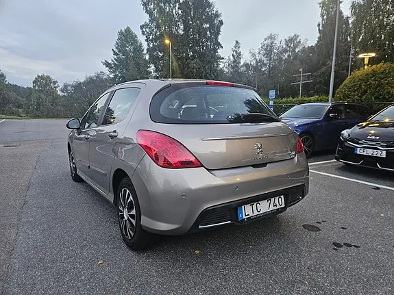 Peugeot 308 2011 photo 4