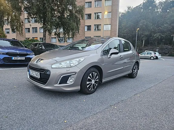 Peugeot 308 2011 photo 2