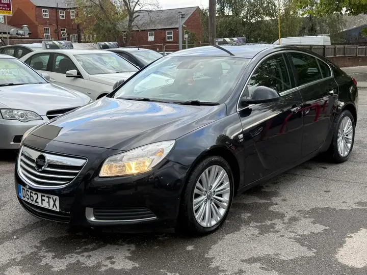 Vauxhall Insignia 2013 photo 4