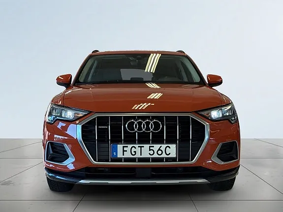 Audi Q3 2021 photo 2