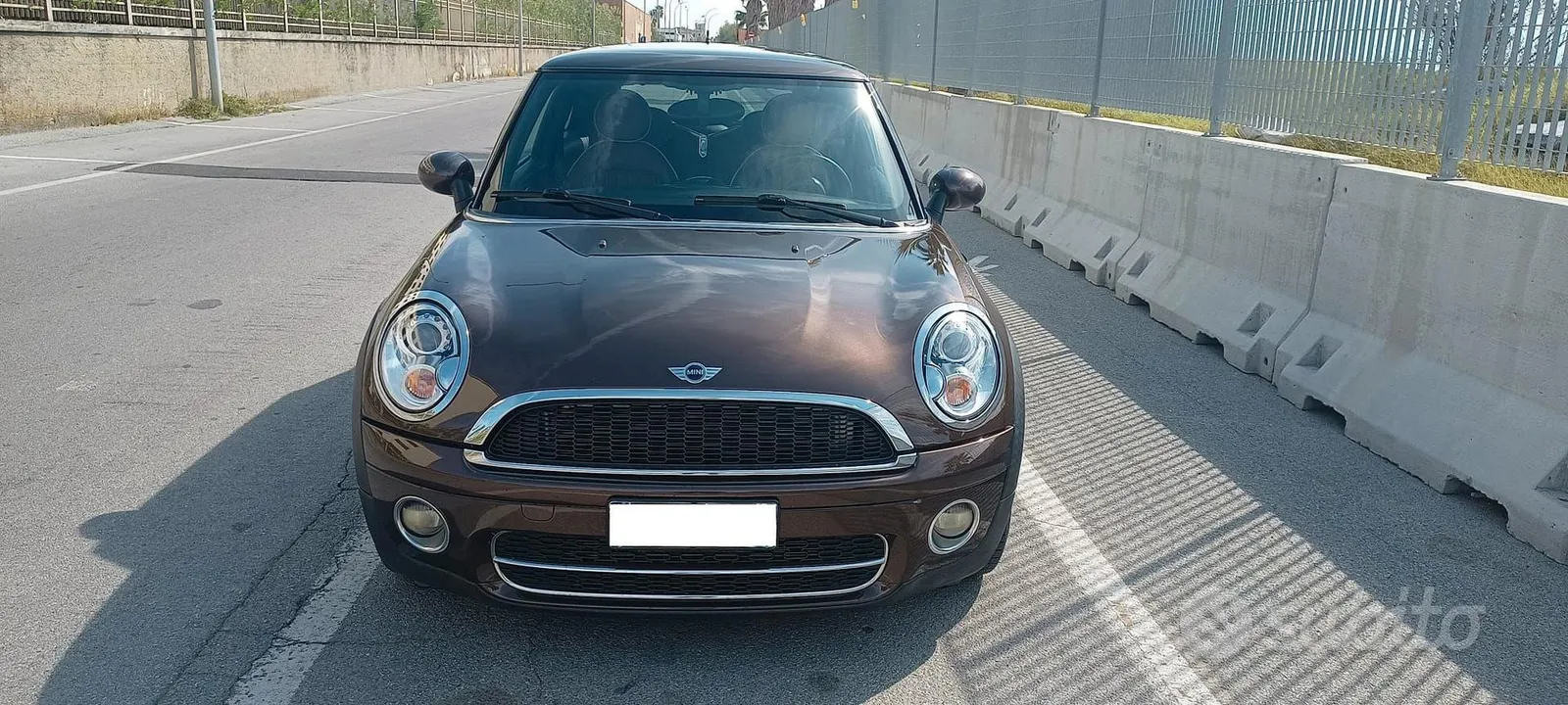 Mini Cooper D 2010 photo 2