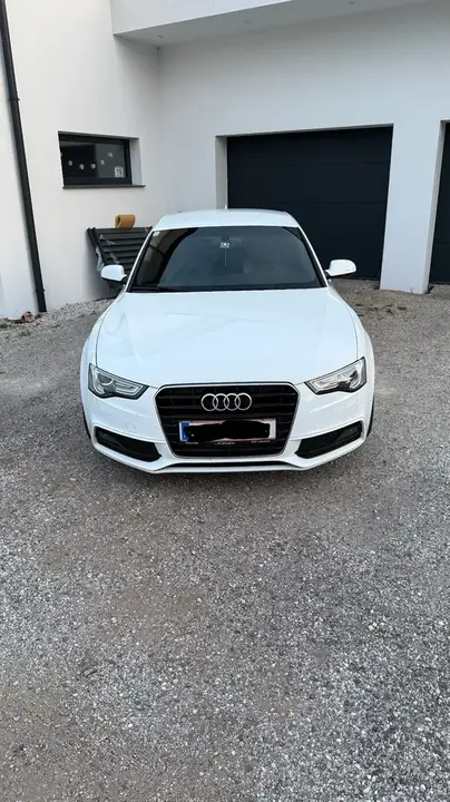 Audi A5 2013 photo 2