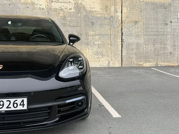 Porsche Panamera 2018 photo 4