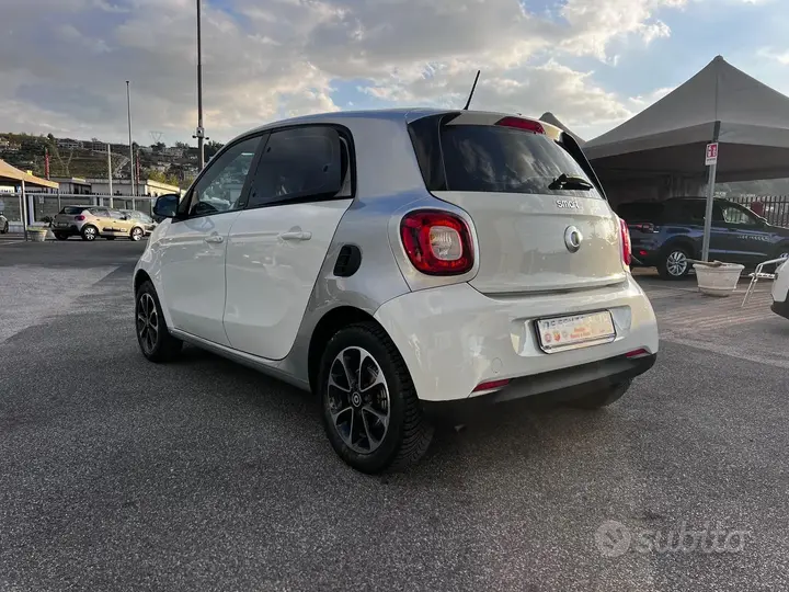 Smart Forfour 2016 photo 3