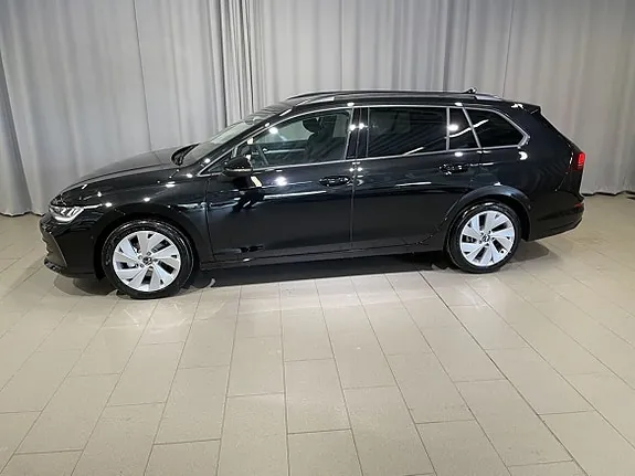 Volkswagen Golf I 2026 photo 3