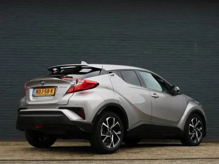 Toyota C-Hr 2019 photo 3