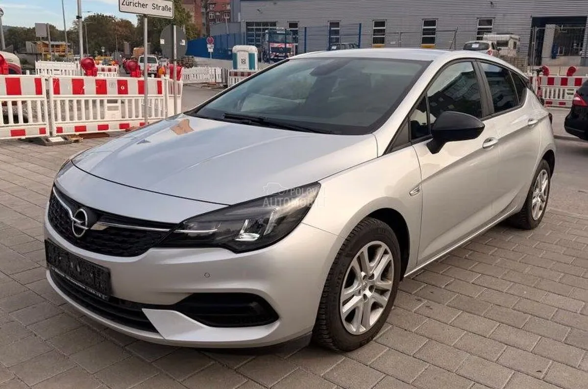 Opel Astra K 2020 photo 2