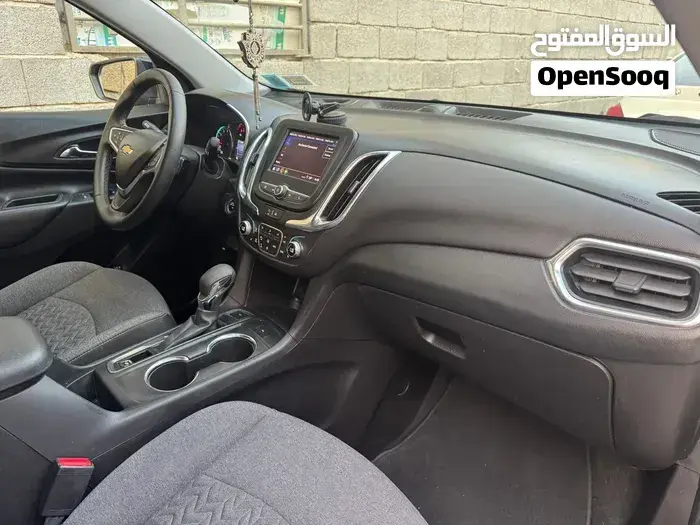 Chevrolet Equinox 2023 photo 2