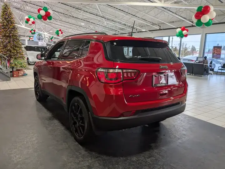 Jeep Compass 2025 photo 4