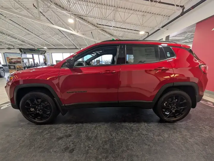 Jeep Compass 2025 photo 3