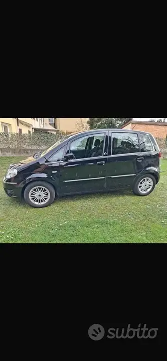 Toyota Yaris 2009 photo 3