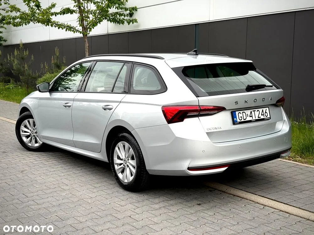 Skoda Octavia 2024 photo 3