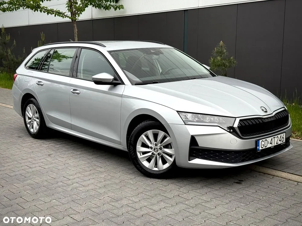 Skoda Octavia 2024 photo 2