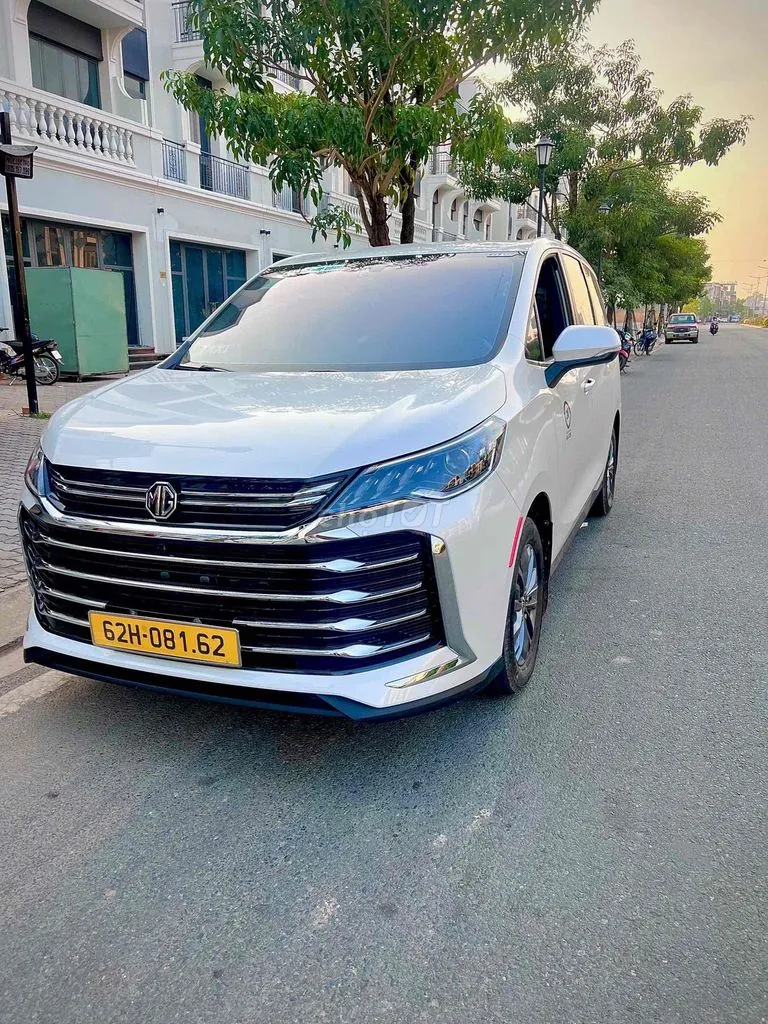 MG G50