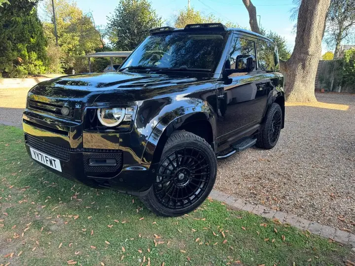Land Rover Defender 90