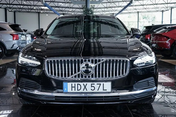 Volvo V90 2023 photo 2